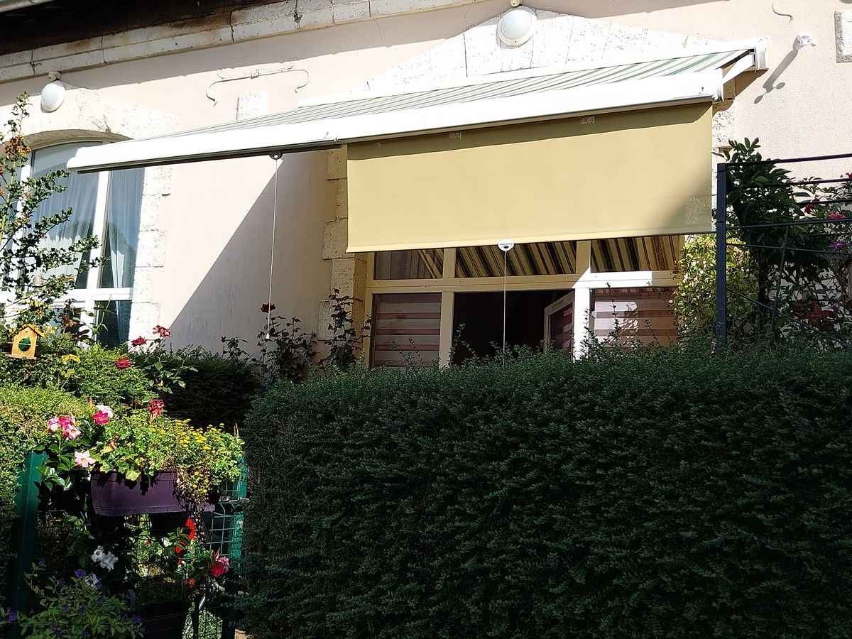 NÉO HABITAT - store banne