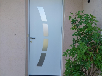 Porte d'entrée moderne Isle